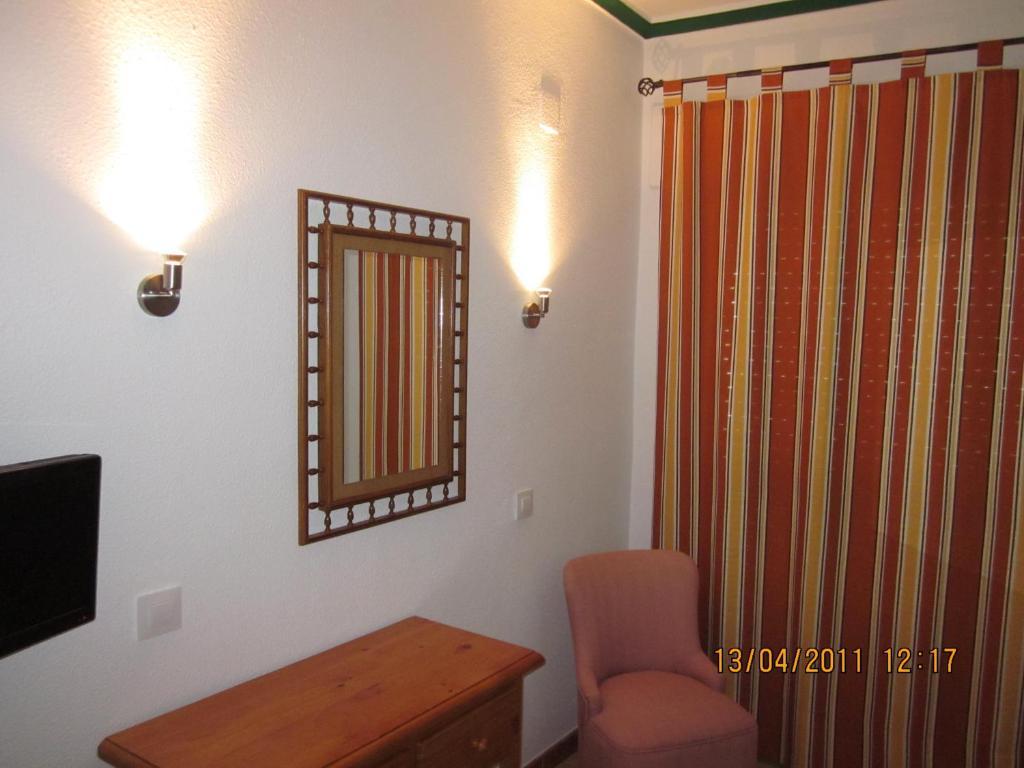 Hotel San Vicente - Centro Playa Conil De La Frontera Quarto foto