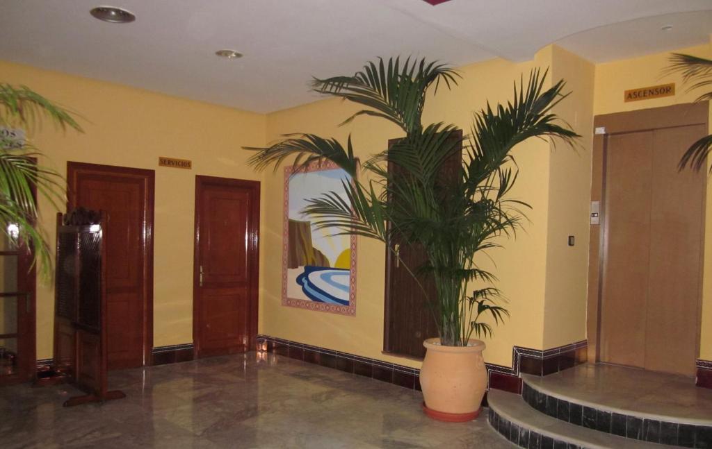 Hotel San Vicente - Centro Playa Conil De La Frontera Exterior foto